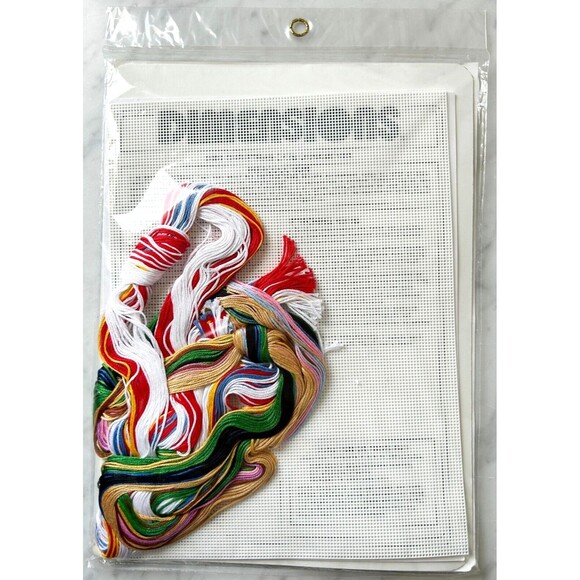 Dimensions Christmas Cats 12 Ornaments PlasticPoint Counted Cross Stitch Kit - Picture 3 of 3